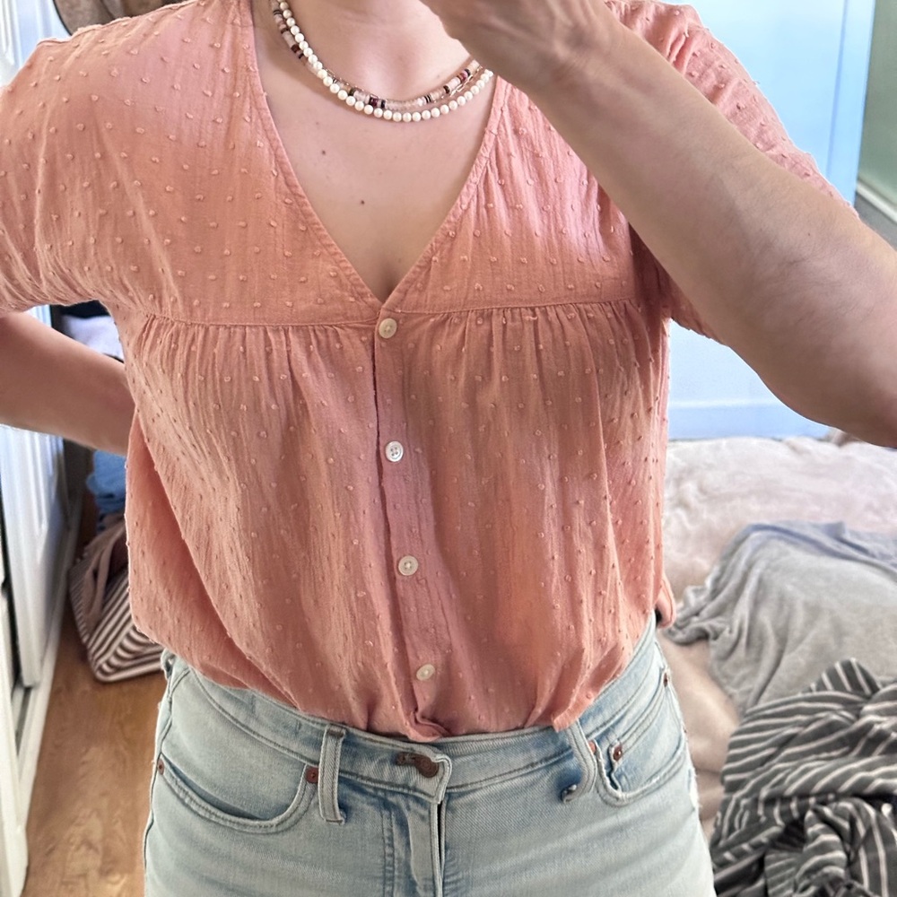 Madewell Boxy short sleeve blouse, functional buttons, peach tone size small.